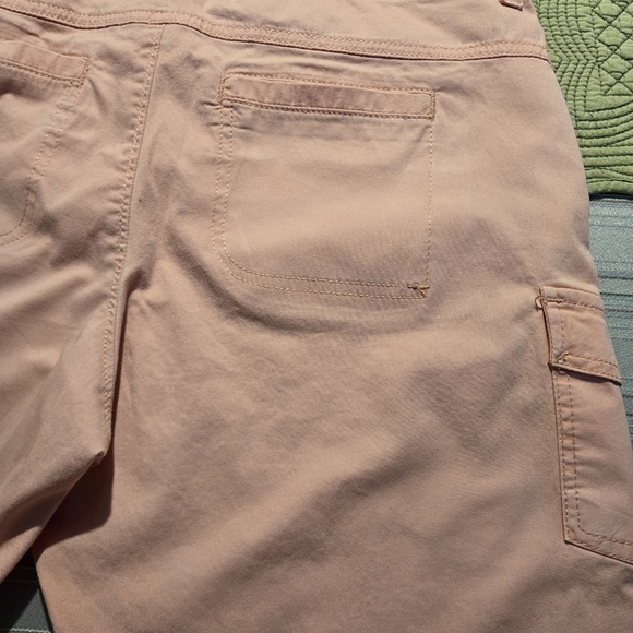 Lee Midrise Fit 1889 Peach Bermuda Shorts Women size 10 (M) - Picture 7 of 16